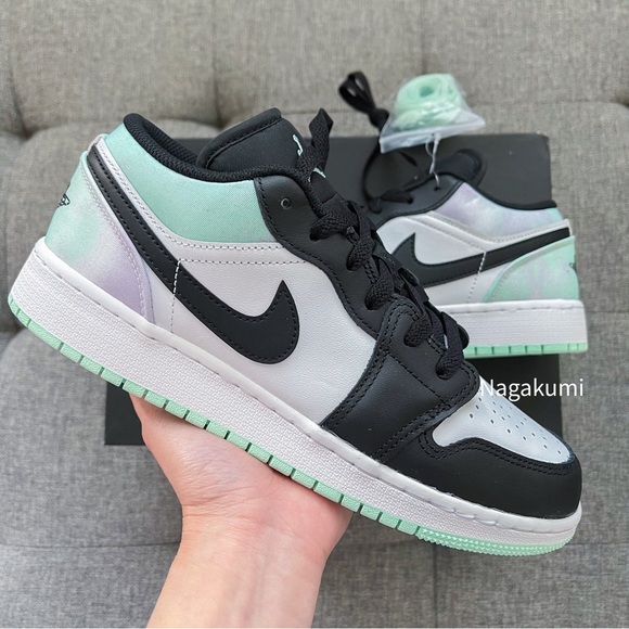 🤍 nike air Jordan 1 low white black pastel mint shoes (big kids) - Picture 2 of 3